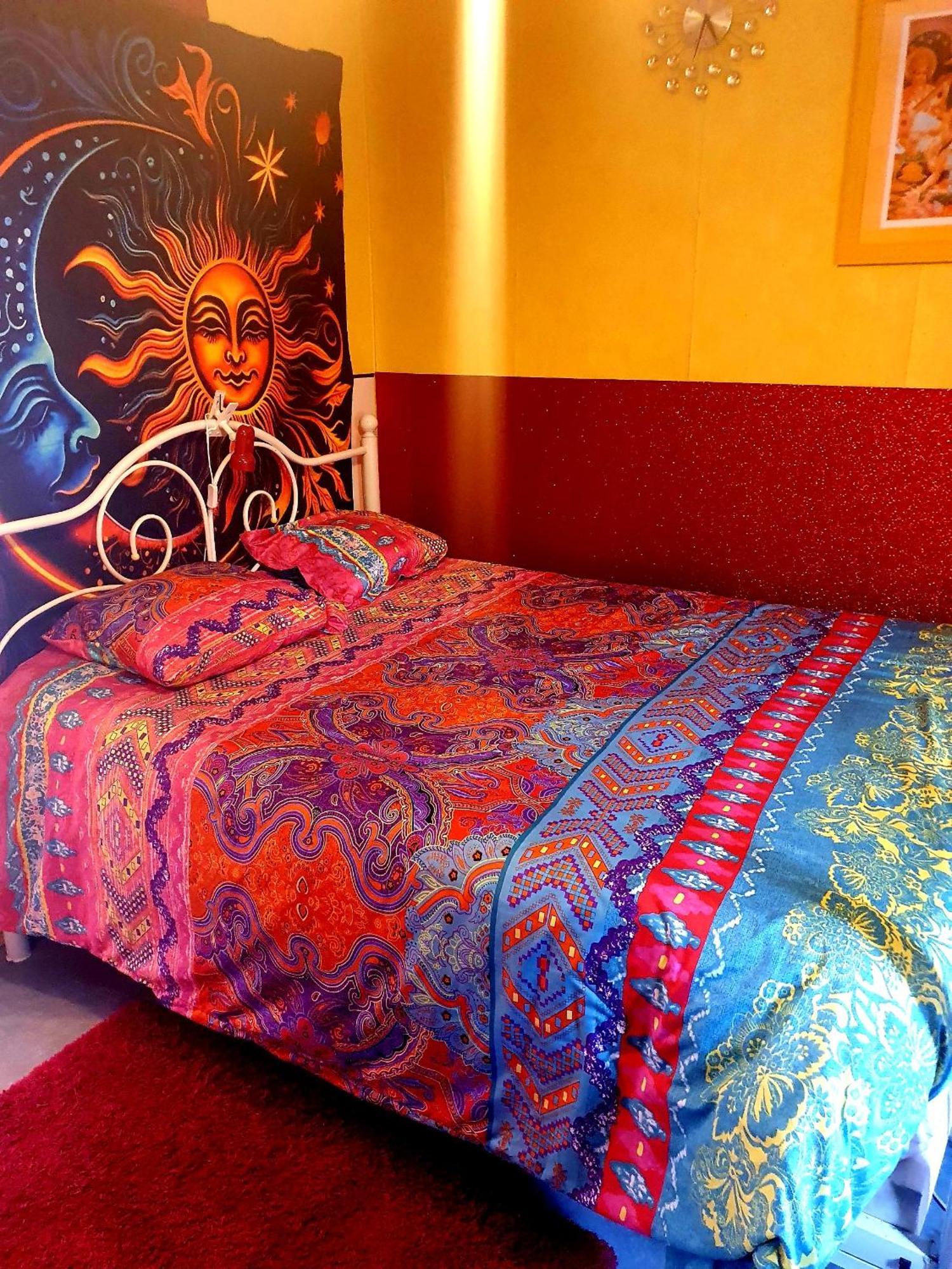 Bed And Breakfast Les Roses Multicolores Du 47 Fumel Kültér fotó