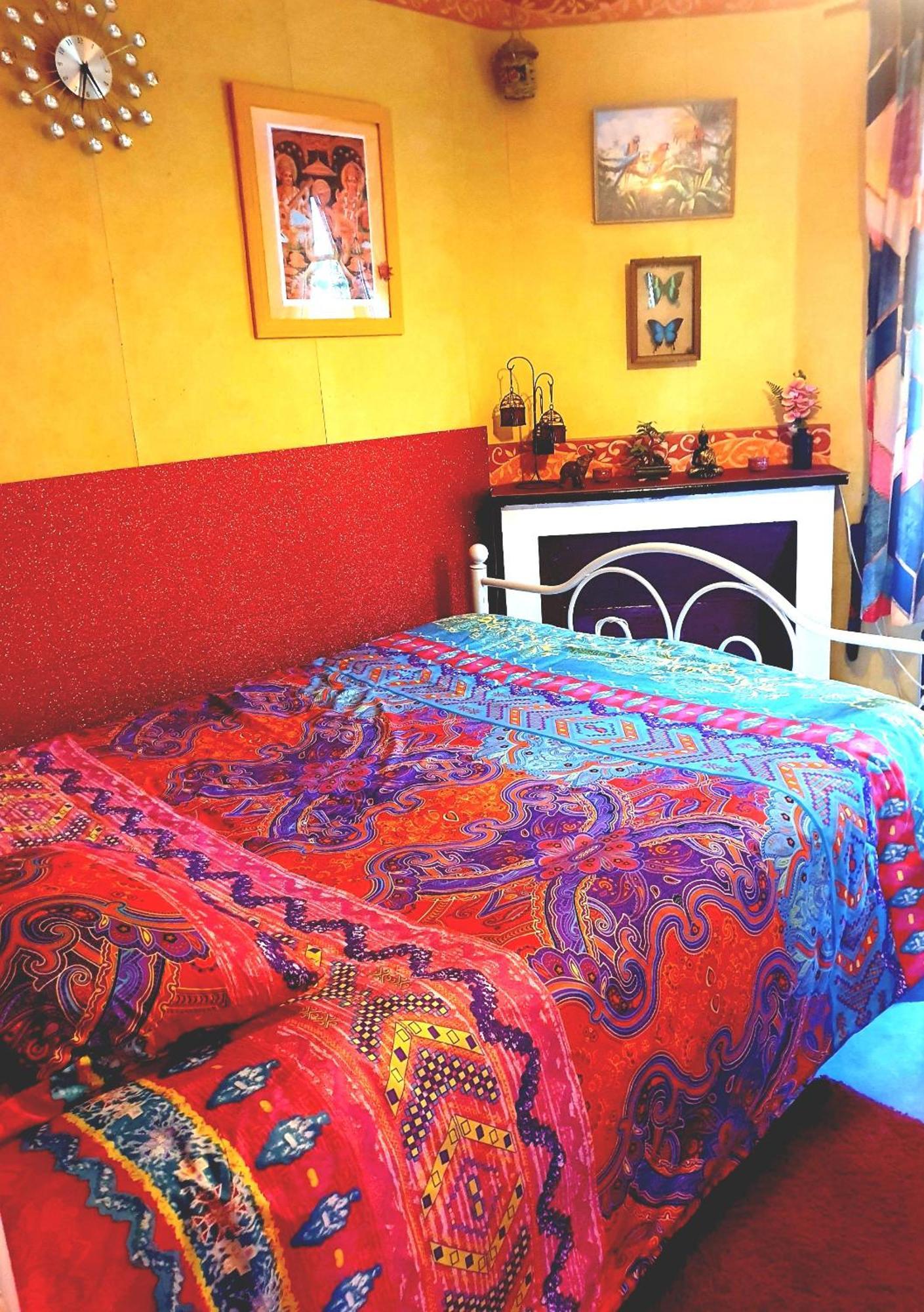 Bed And Breakfast Les Roses Multicolores Du 47 Fumel Kültér fotó