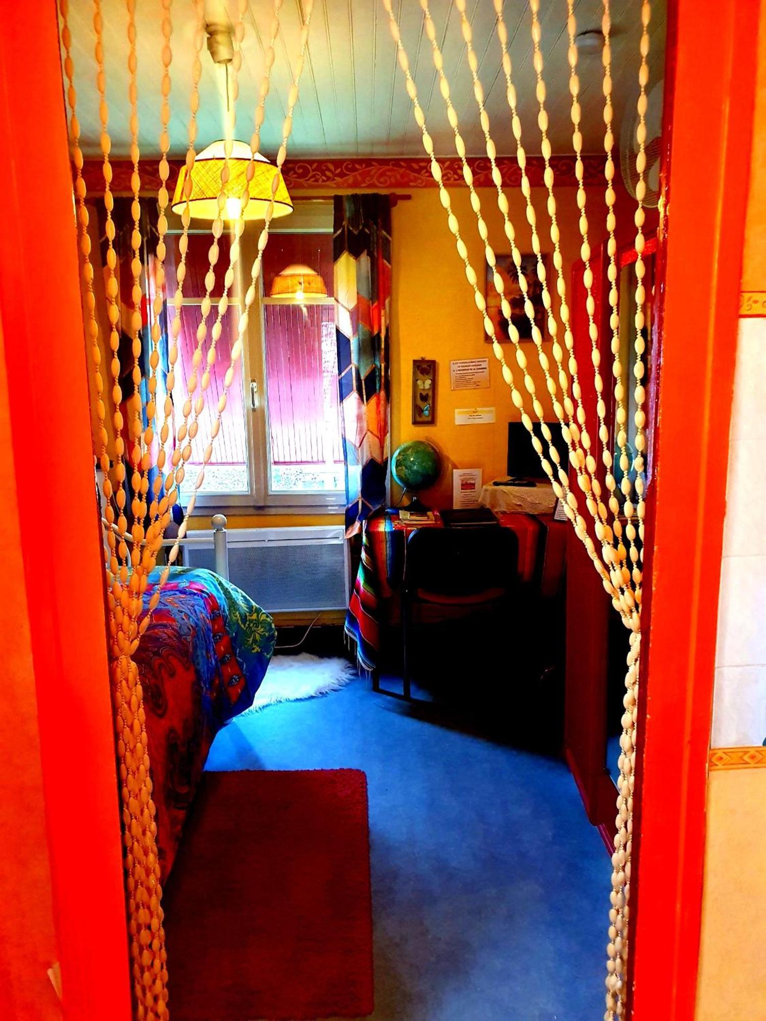 Bed And Breakfast Les Roses Multicolores Du 47 Fumel Kültér fotó